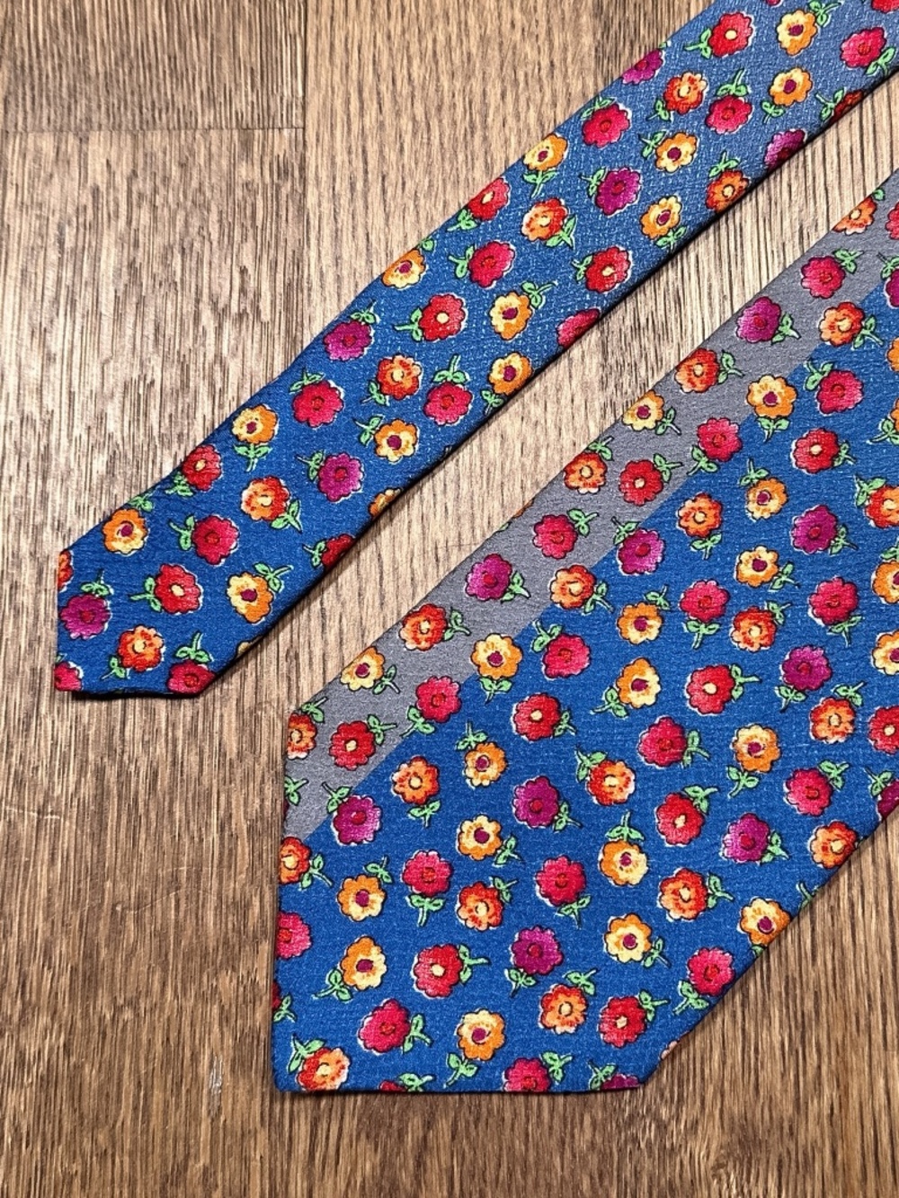 Vintage Vitaliano Pancaldi Floral Flower Blue Silk Made in Italy Tie
